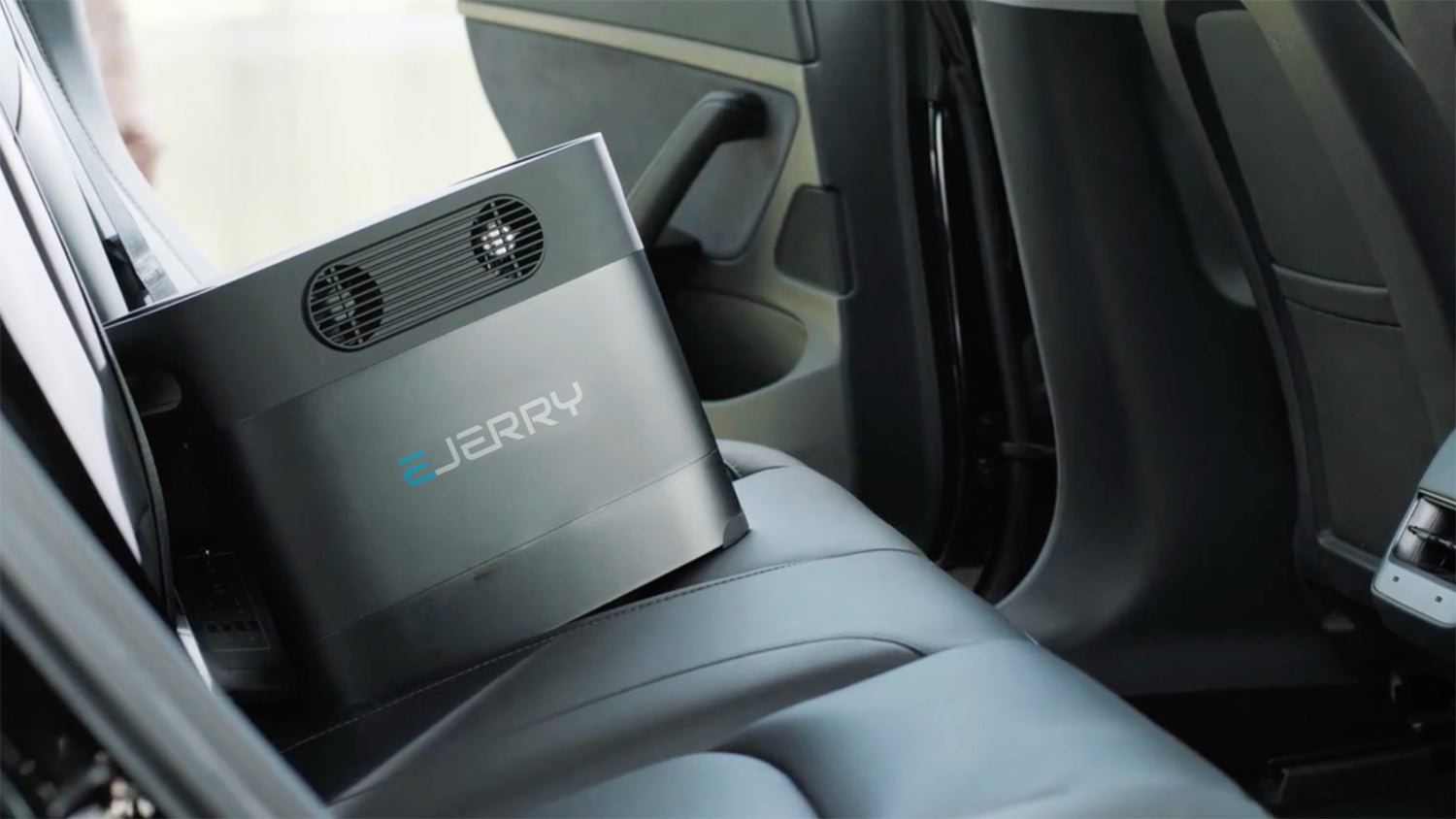 EJERRY EV Charger on car seat